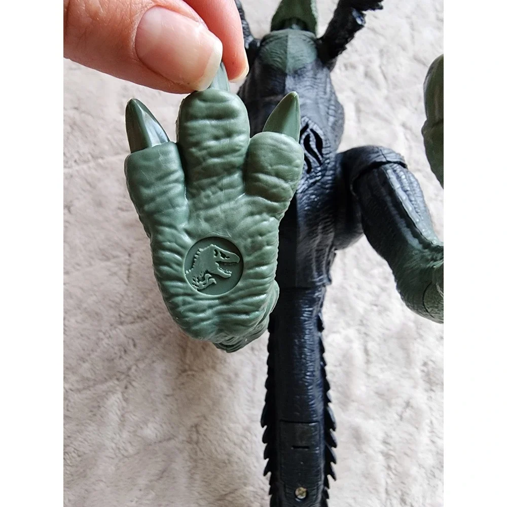 Mattel Jurassic World Dominion Sound Slashin Therizinosaurus Action Figure GWY76